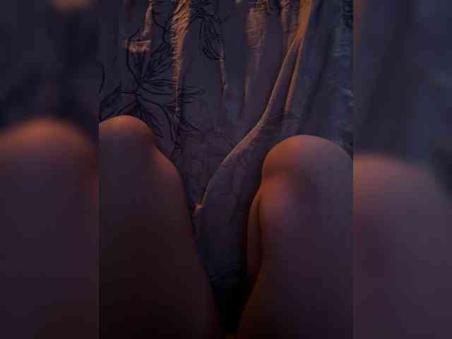 CUMshotik23 Live Webcam on BongaCams