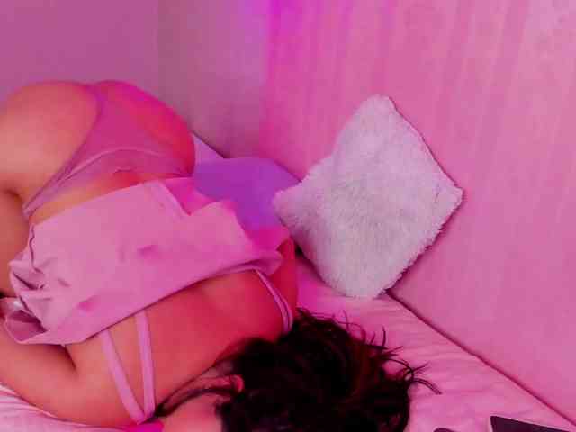 scarletrose- scarletrose-