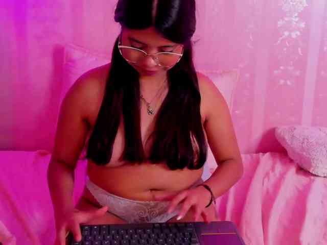 scarletrose- scarletrose-