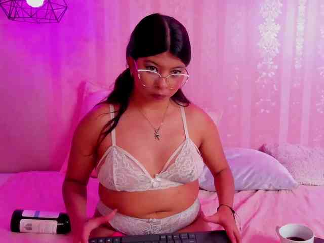 scarletrose- scarletrose-