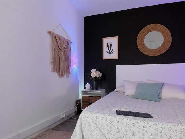 VioletPaket's BongaCams show and profile