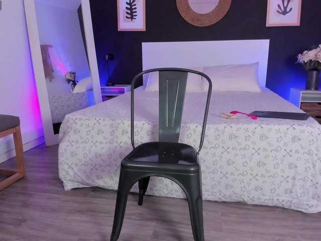 VioletPaket's BongaCams show and profile