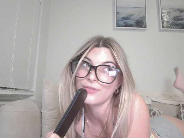 TheRosieCheeks – webcam model profile photo