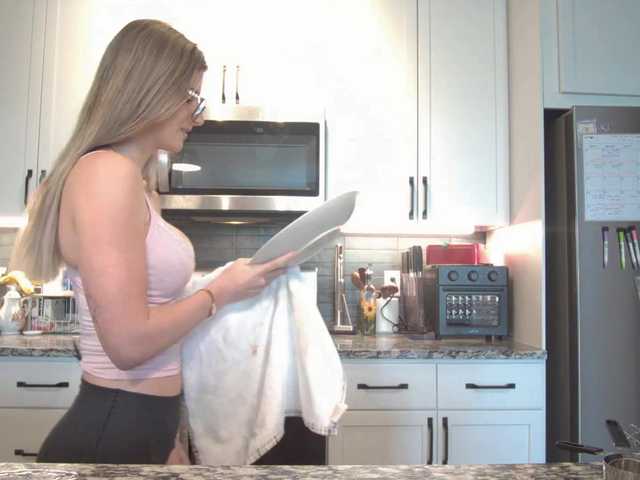 TheRosieCheeks's BongaCams show and profile