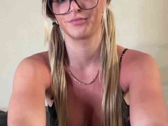 TheRosieCheeks webcam