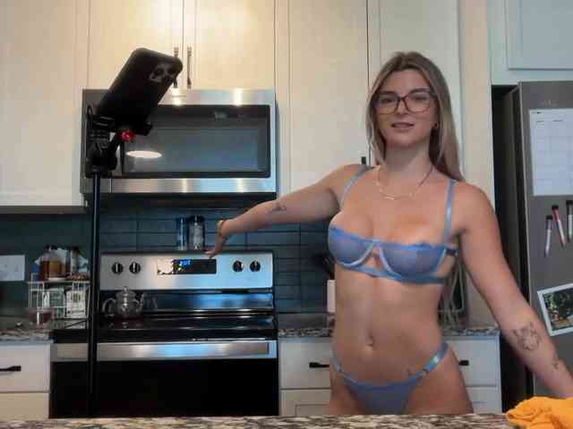 TheRosieCheeks webcam