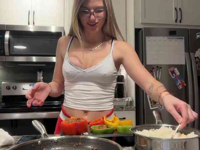 TheRosieCheeks Live Webcam on BongaCams