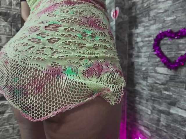 Live with Rich-couple-69 on FliCam