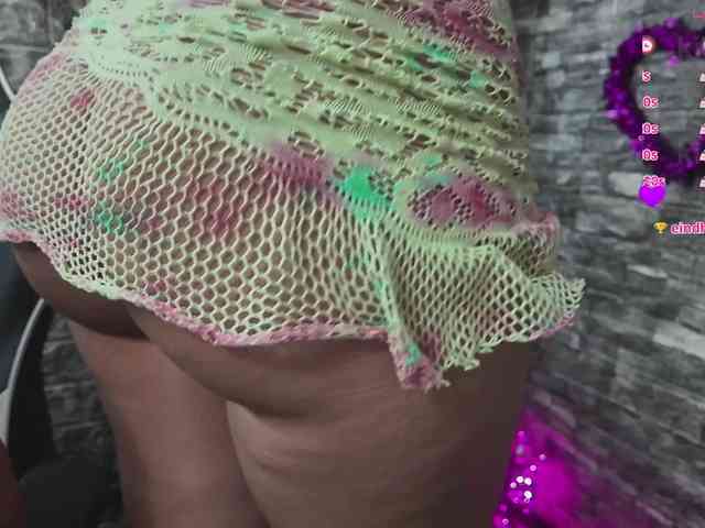 Rich-couple-69 webcam