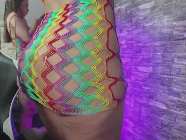 Rich-couple-69 webcam