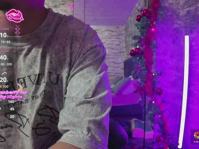 Rich-couple-69 webcam