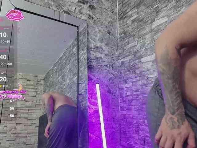 Rich-couple-69 webcam