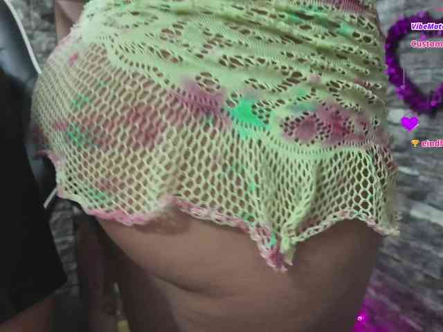 Rich-couple-69 webcam