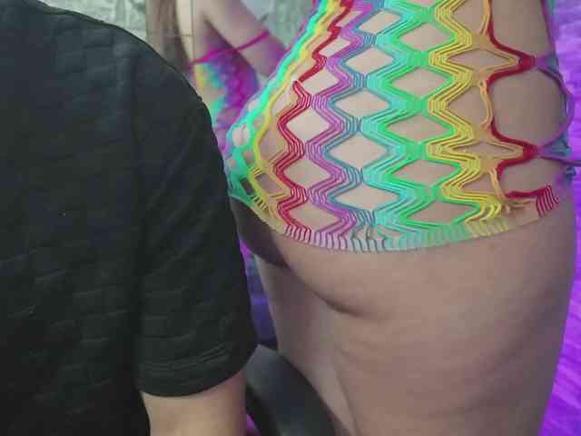 Rich-couple-69 webcam