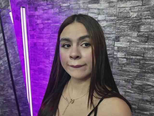 Rich-couple-69 webcam