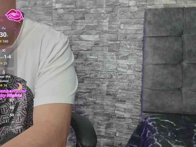 Rich-couple-69 webcam