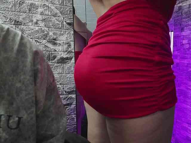 Rich-couple-69 webcam