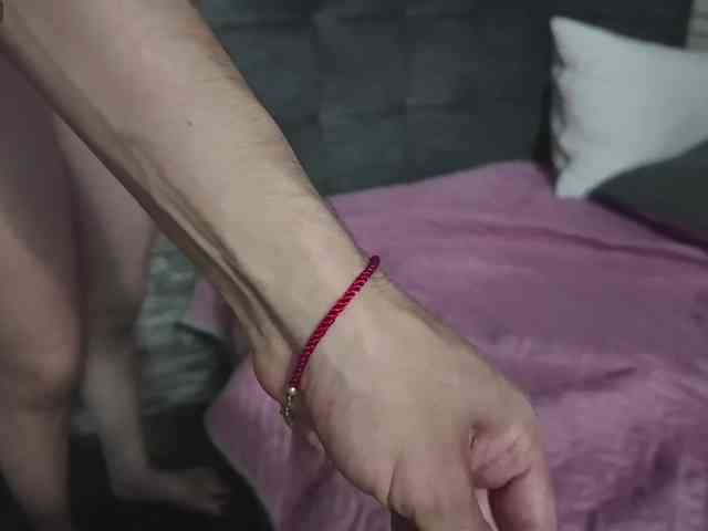 Rich-couple-69 webcam