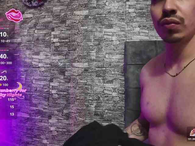 Rich-couple-69 webcam