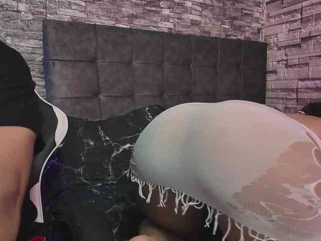 Rich-couple-69 webcam