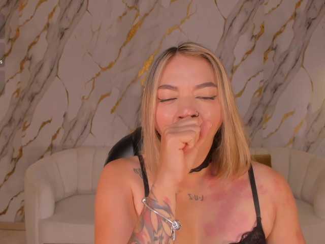 HaleyGreen's BongaCams show and profile