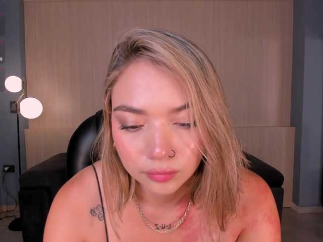 HaleyGreen's BongaCams show and profile