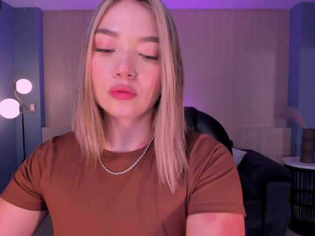 HaleyGreen's BongaCams show and profile