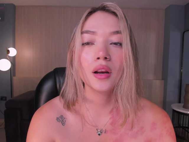 HaleyGreen's BongaCams show and profile