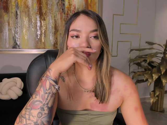 HaleyGreen's BongaCams show and profile