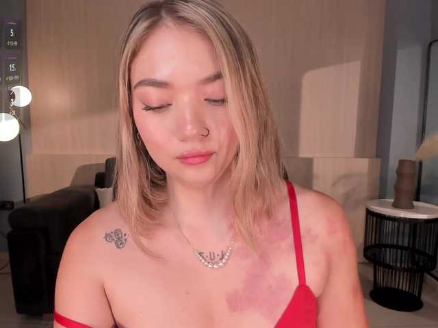 HaleyGreen's BongaCams show and profile