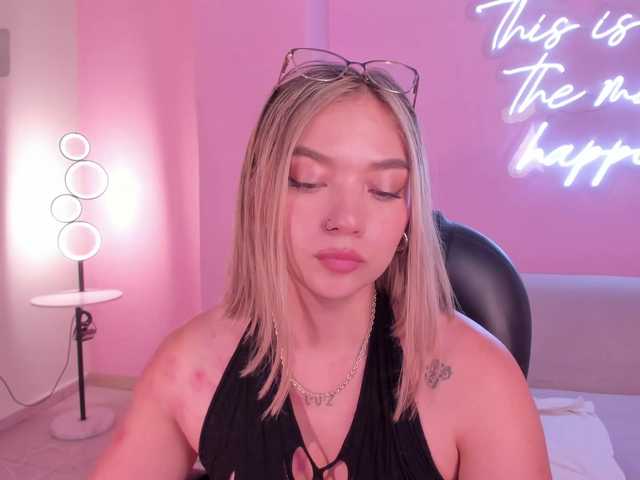 HaleyGreen's BongaCams show and profile