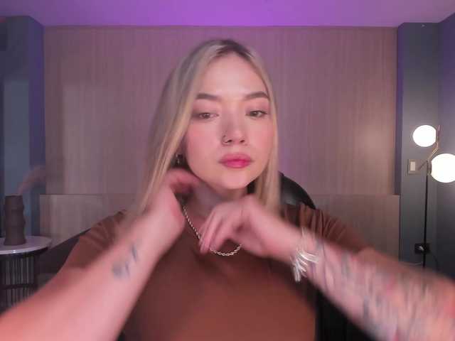 HaleyGreen's BongaCams show and profile