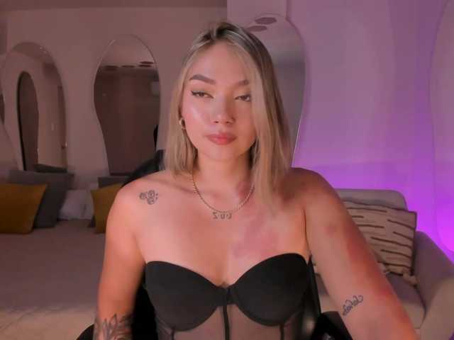 HaleyGreen's BongaCams show and profile