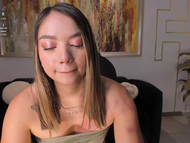 HaleyGreen's BongaCams show and profile