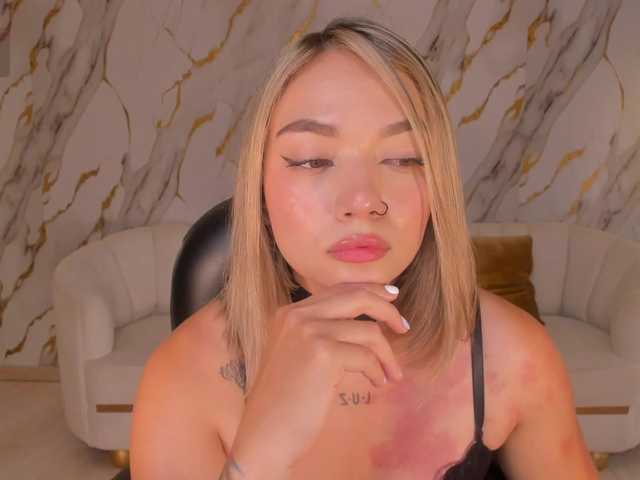 HaleyGreen's BongaCams show and profile