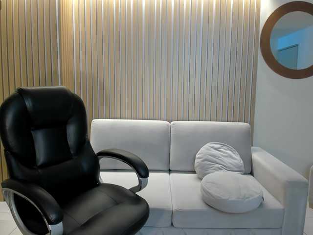 HaleyGreen's BongaCams show and profile