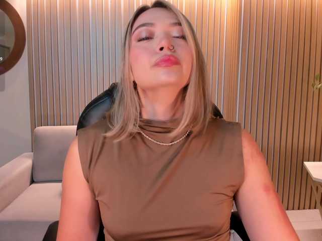 HaleyGreen's BongaCams show and profile