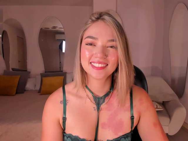 HaleyGreen's BongaCams show and profile