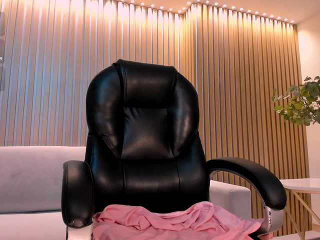 HaleyGreen's BongaCams show and profile