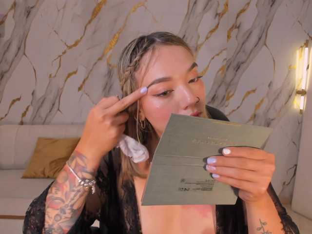 HaleyGreen's BongaCams show and profile