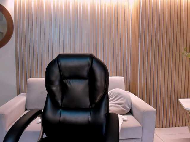 HaleyGreen's BongaCams show and profile