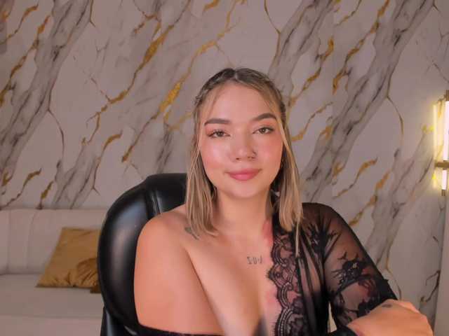 HaleyGreen's BongaCams show and profile