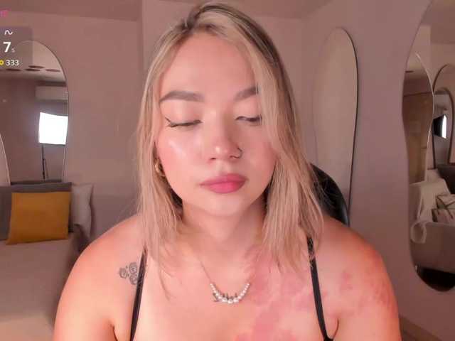 HaleyGreen's BongaCams show and profile