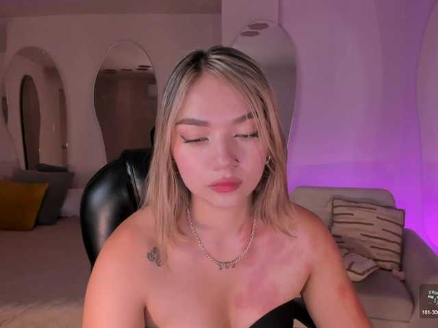 HaleyGreen's BongaCams show and profile