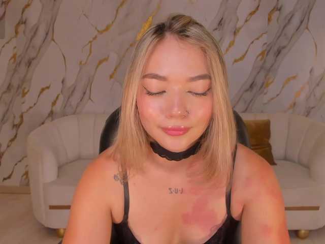 HaleyGreen's BongaCams show and profile