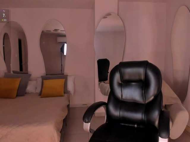 HaleyGreen's BongaCams show and profile