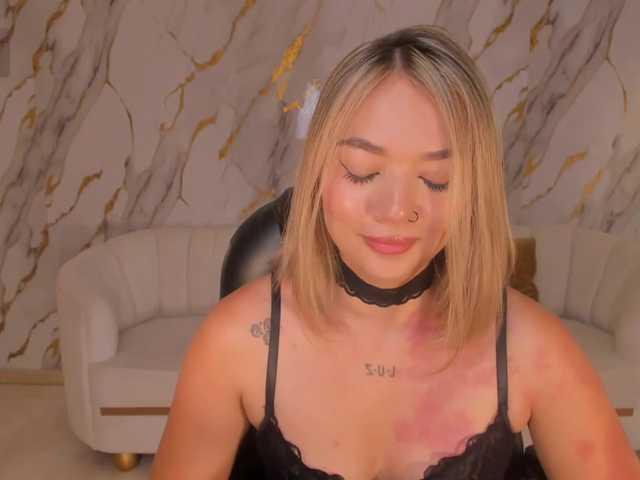 HaleyGreen's BongaCams show and profile