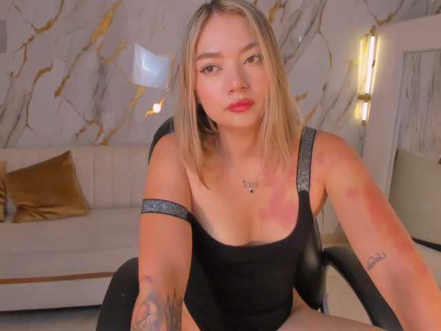 HaleyGreen's BongaCams show and profile