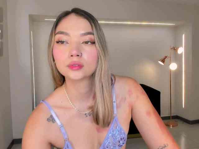 HaleyGreen Live Webcam on BongaCams