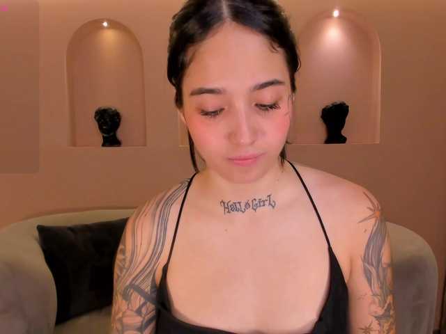 VenusClaire's BongaCams show and profile